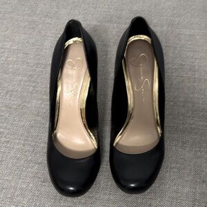 Jessica Simpson Black Round Toe Heels